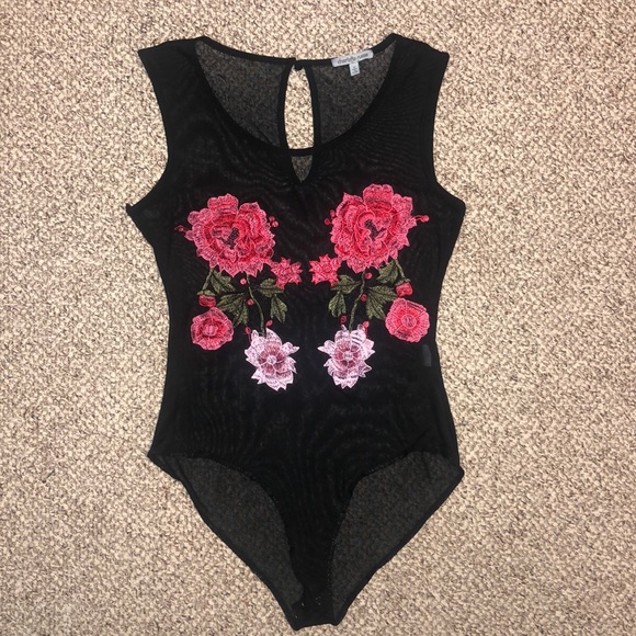 Charlotte Russe Other - Charlotte Russe | Short Sleeve Mesh Flora Bodysuit